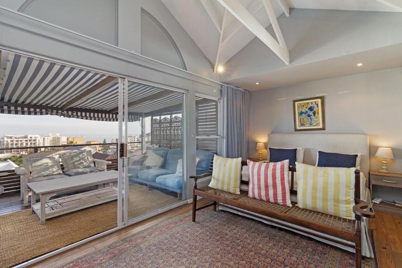 2 Bedroom Property for Sale in Sea Point Western Cape